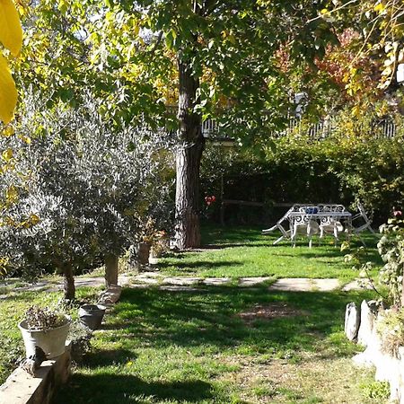 Pera Rionda Bed & Breakfast Caprie Екстериор снимка