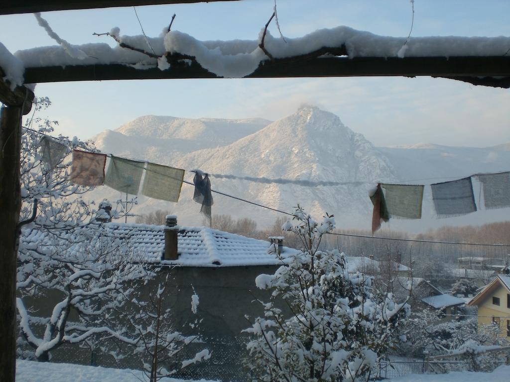 Pera Rionda Bed & Breakfast Caprie Екстериор снимка