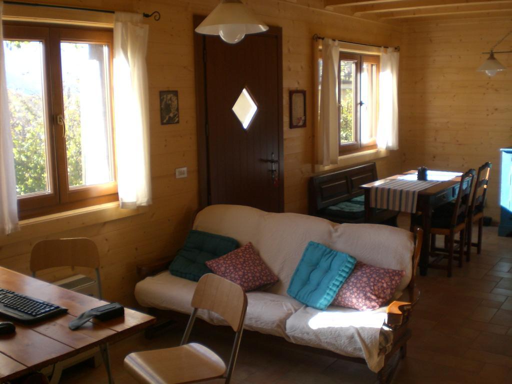 Pera Rionda Bed & Breakfast Caprie Екстериор снимка